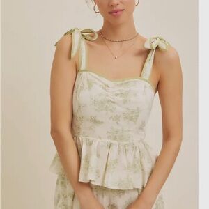 Floral Green and White Women's Blouse